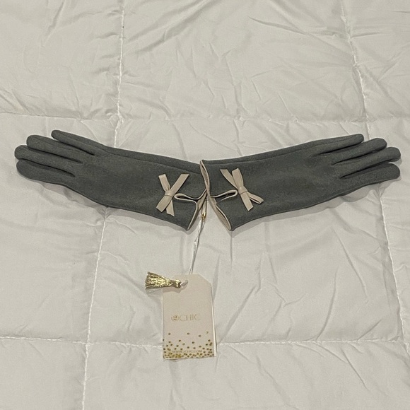 Gloves - Picture 4 of 4